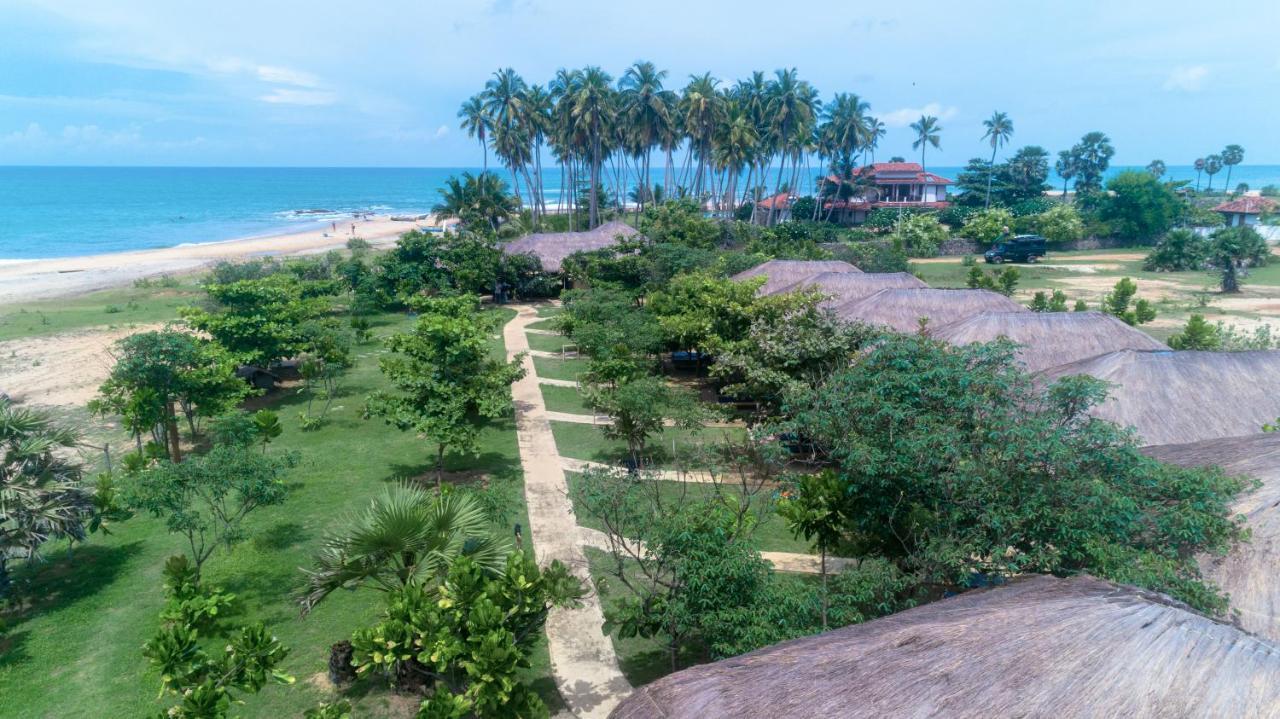 Blue Waters Hotel Arugam Bay Exterior photo