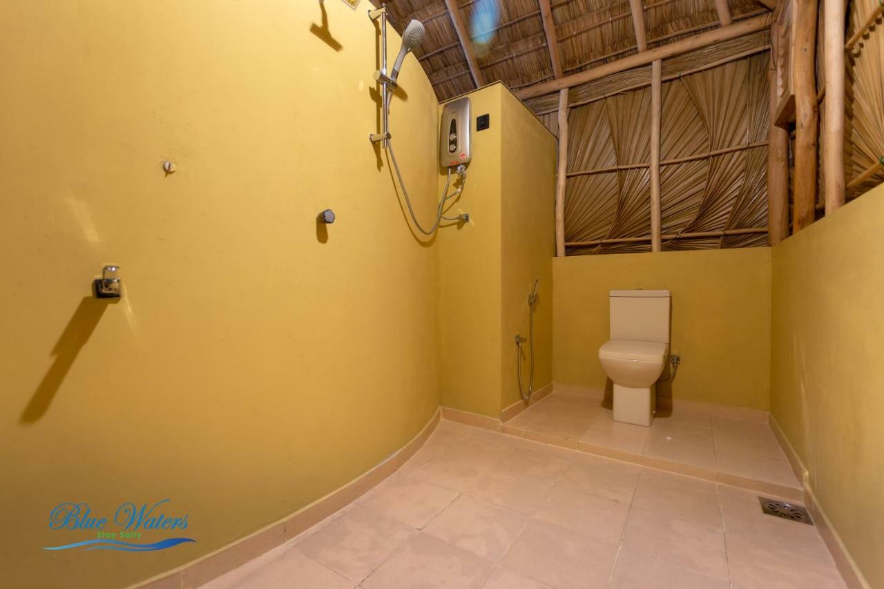Blue Waters Hotel Arugam Bay Exterior photo